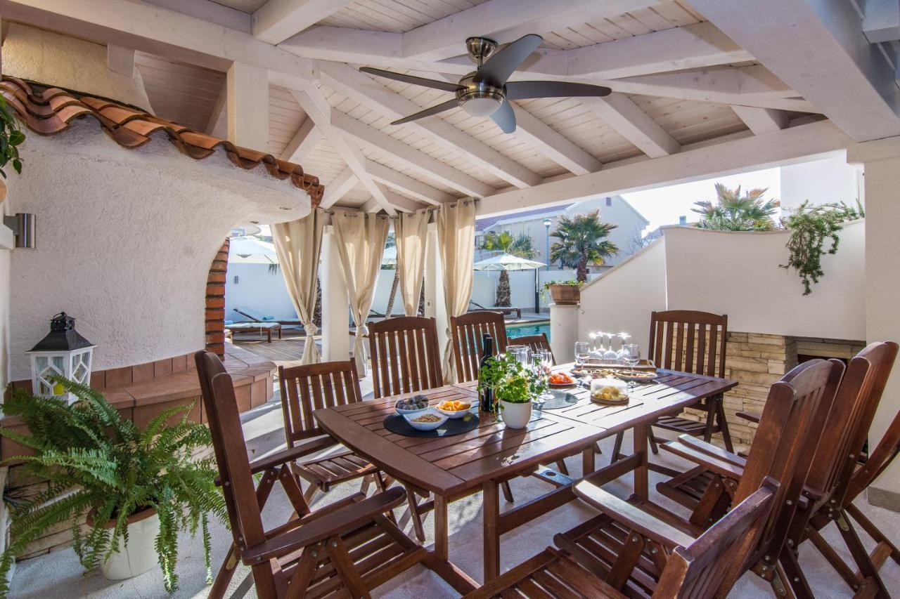 Apartments "Villa Antisin" With Heated Pool Zadar Zewnętrze zdjęcie