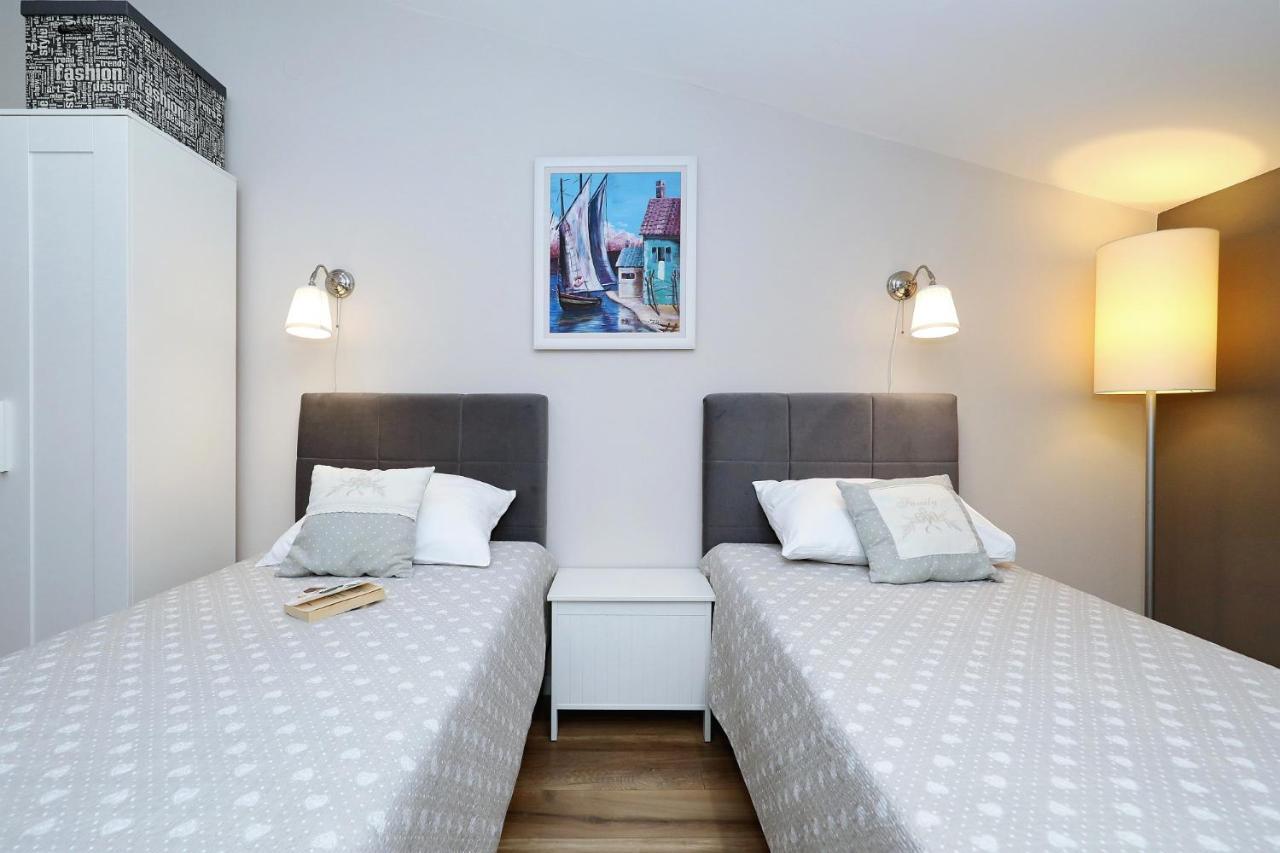 Apartments "Villa Antisin" With Heated Pool Zadar Zewnętrze zdjęcie